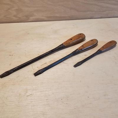Old Screwdrivers & Levels (G-JS)