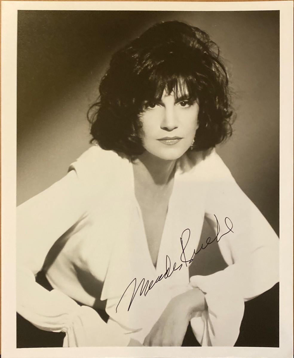 Mercedes Ruehl signed photo EstateSales