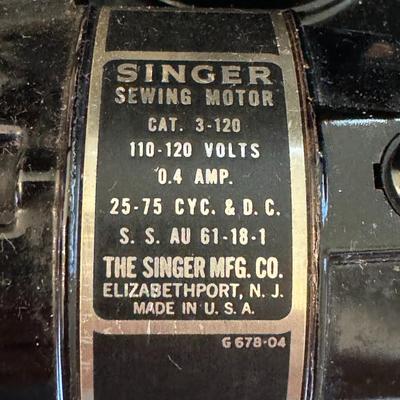 Singer Featherweight Model 221 W/ attachments
