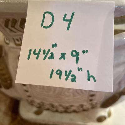 D4-Vintage ceramic elephant plant stand