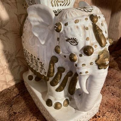 D5-vintage ceramic elephant plant stand