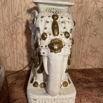D5-vintage ceramic elephant plant stand