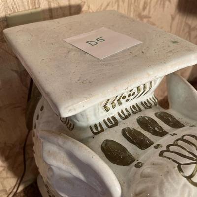 D5-vintage ceramic elephant plant stand