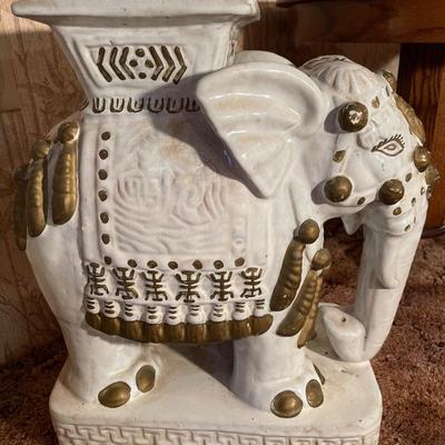 D5-vintage ceramic elephant plant stand