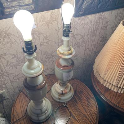 D8-Pair of Stone Lamps