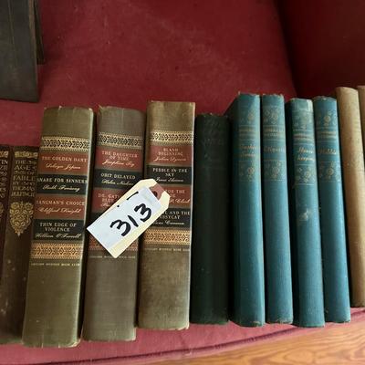 COLLECTIBLE VINTAGE BOOK LOT