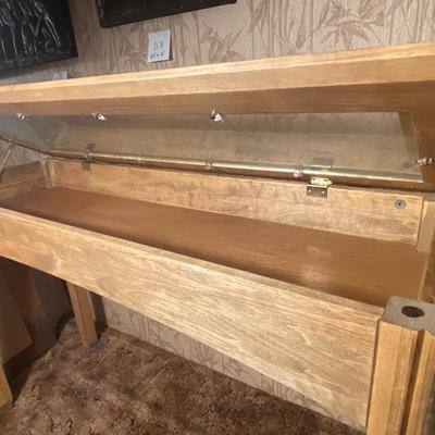 D16-Display sofa table
