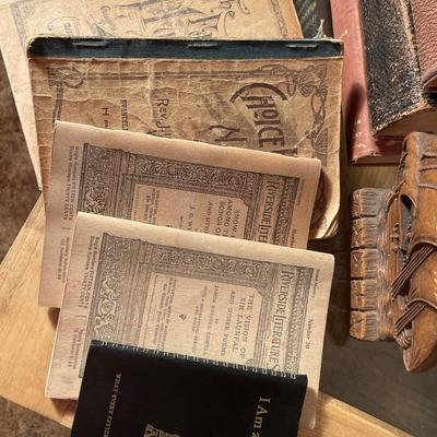 D21-Bookend, Books and Small Globe