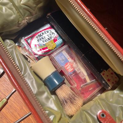 D34-Shaving Kit plus extras