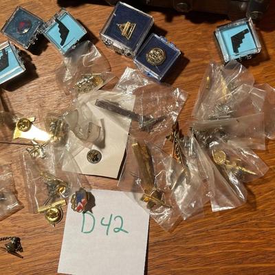D42-Pins, Decorative Box, tie, etc