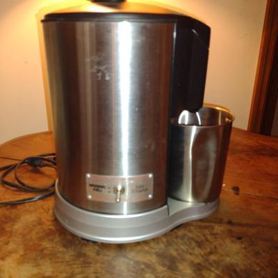 Waring Pro Juice Extractor- Model JEX328