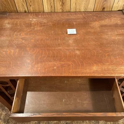 D47-Large Desk