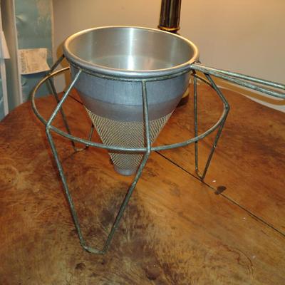 Cone Colander with Stand