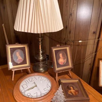 D49-Lamp, clock plus extras