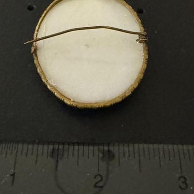 Cameo brooch