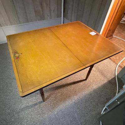D61-kitchen table with storage
