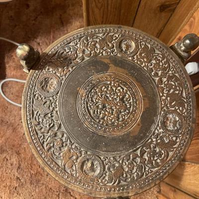 D64-Accent Table