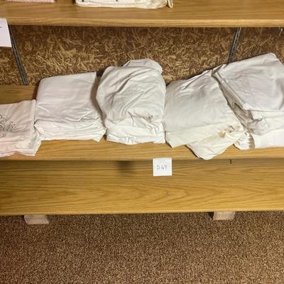 D69-White sheets and flour sack towels