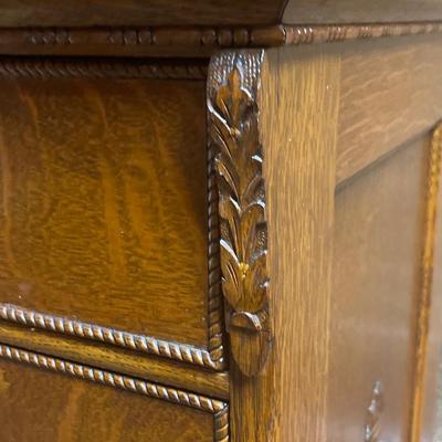 D70-Small Dresser