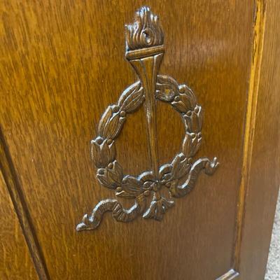 D70-Small Dresser