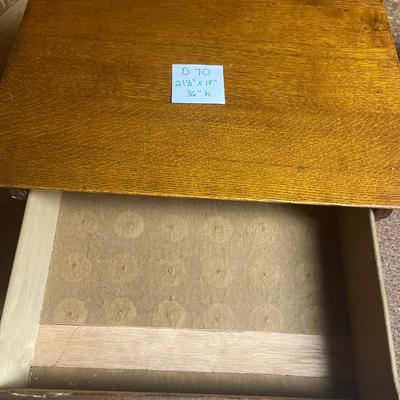 D70-Small Dresser