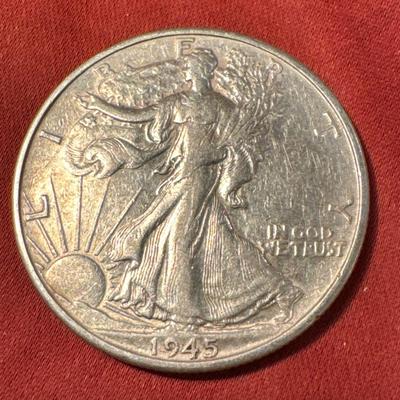 1945 S WALKING LIBERTY HALF .50c
