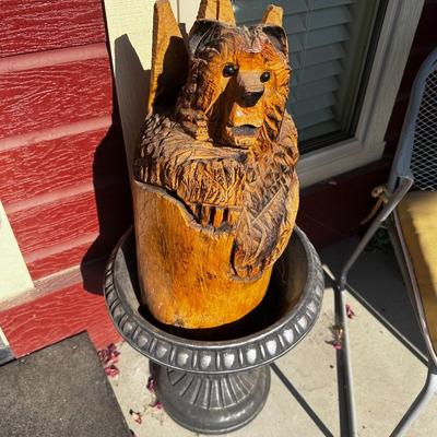 Grizzly Bear Cahinsaw Carving