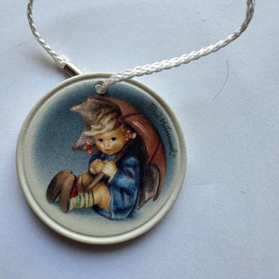 Vintage Token Ornament 1975 Keepsake From The Birthplace of HUMMEL Figurines