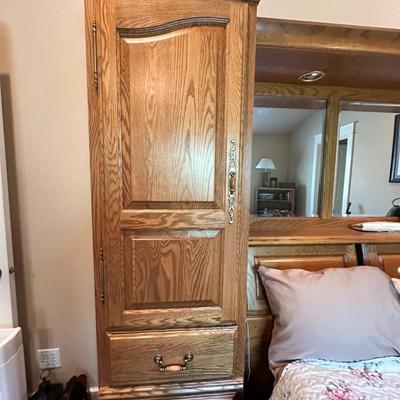 Queen-size Oak Bookcase Bed w/ Underbed Storage