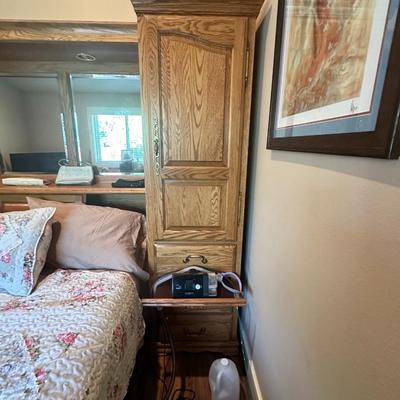 Queen-size Oak Bookcase Bed w/ Underbed Storage