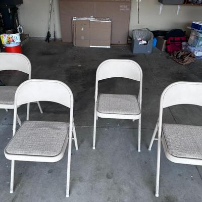 Set of 4 folding chairs
