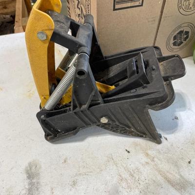Mole trap