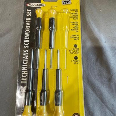 Tiny screwdriver set