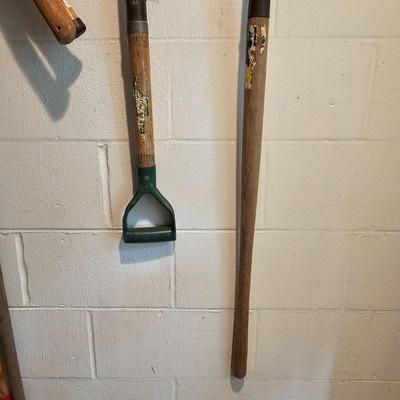 Assorted Yard Tools (G-JS)