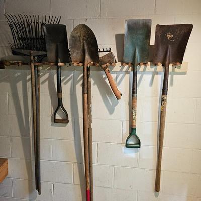 Assorted Yard Tools (G-JS)