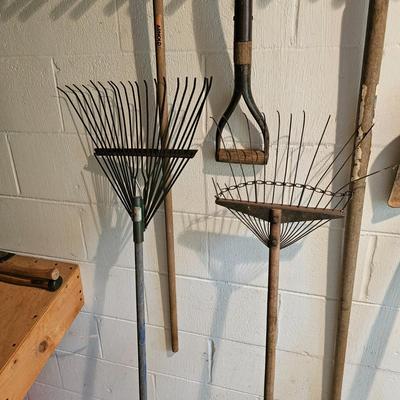 Assorted Yard Tools (G-JS)