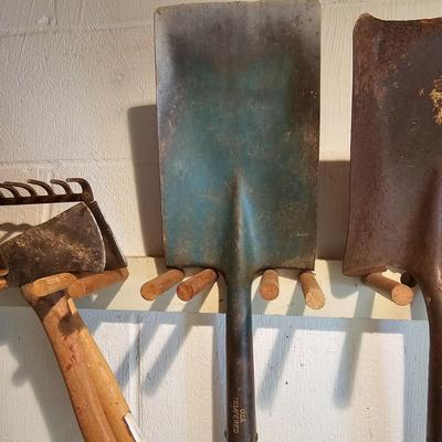 Assorted Yard Tools (G-JS)