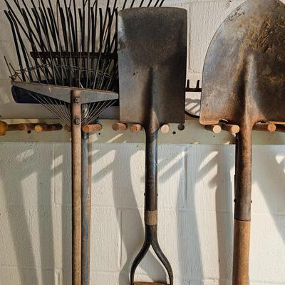 Assorted Yard Tools (G-JS)