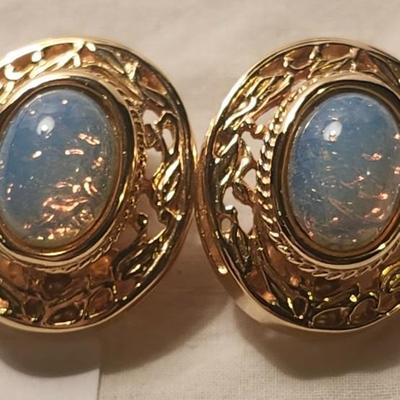 Jewelry lot including Some Vintage Blown Glass Water Drop,Royal Blue Rhinestone