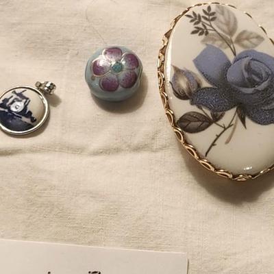 Jewelry lot including Some Vintage Blown Glass Water Drop,Royal Blue Rhinestone