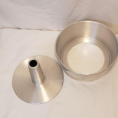 Nordic Ware Bundt Pans and More (K-KD)