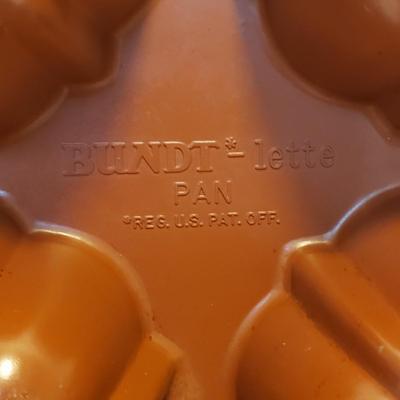 Nordic Ware Bundt Pans and More (K-KD)