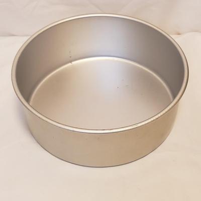Nordic Ware Bundt Pans and More (K-KD)