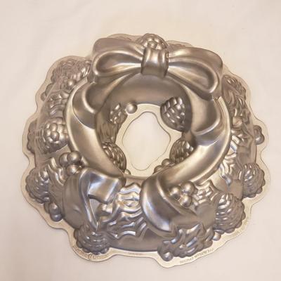 Nordic Ware Bundt Pans and More (K-KD)