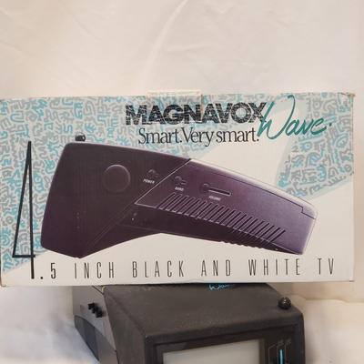 Magnavox Wave 4.5" Black and White TV with Original Box (LR-KD)