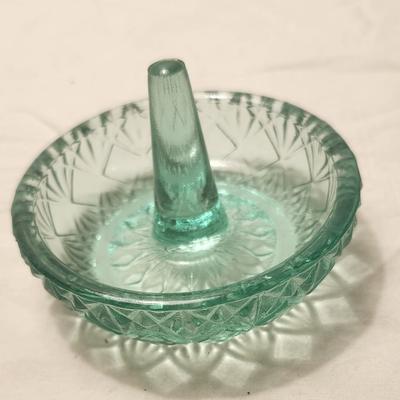 Jewelry lot including Some Vintage Jewelry including Green Fenton Ringer holder