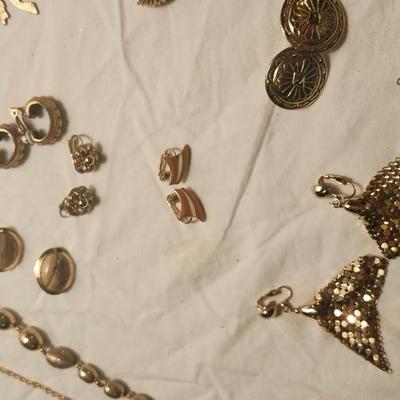 Jewelry lot including Some Vintage Jewelry including Amber Moon & Star Toothpick