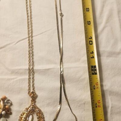 Jewelry lot including Some Vintage Jewelry including Arnex, Timex, Sieko wrist watchses