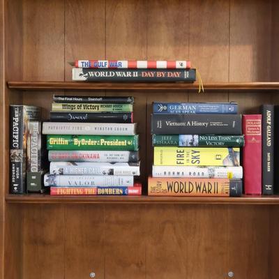 Books and Pacific DVD Set about Wars and History (LR-KD)