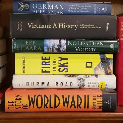 Books and Pacific DVD Set about Wars and History (LR-KD)